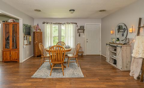 472 3rd St, Buchanan, VA 24066 photo 4