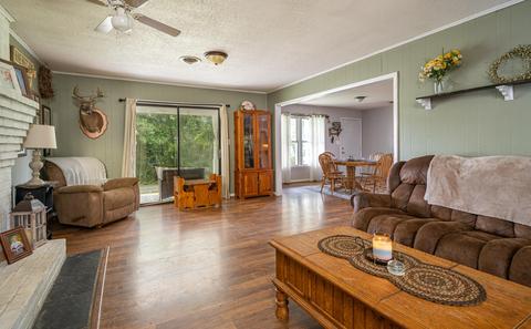 472 3rd St, Buchanan, VA 24066 photo 7