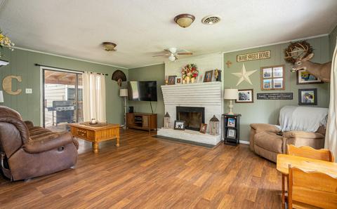 472 3rd St, Buchanan, VA 24066 photo 6