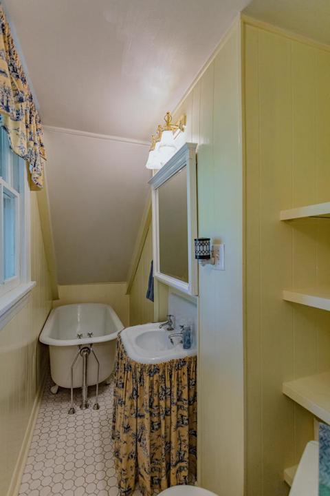 763 Hays Creek Rd, Raphine, VA 24472 photo 17