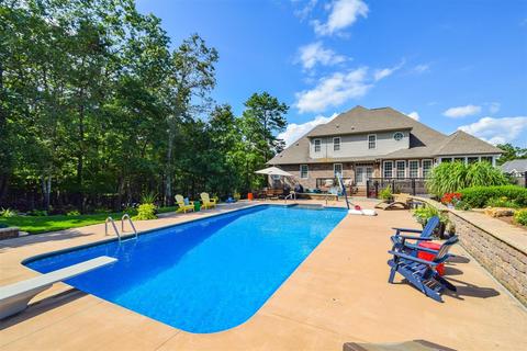3817 Eagle Crest Dr, Roanoke, VA 24018 photo 2