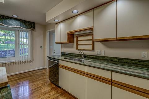 320 Larboard Dr, Moneta, VA 24121 photo 11