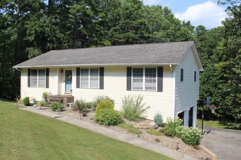554 Fields Ave, Blue Ridge, VA 24064 photo 2