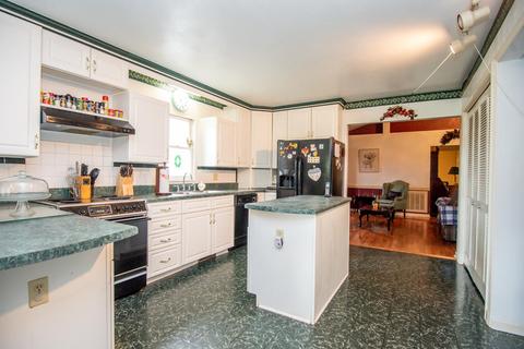 1057 Carroll Rd, Goodview, VA 24095 photo 9