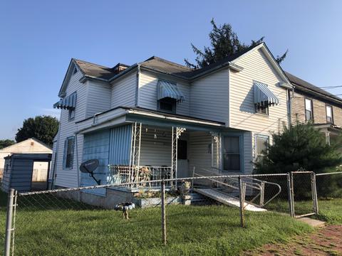208 E Beech St, Covington, VA 24426 photo 1
