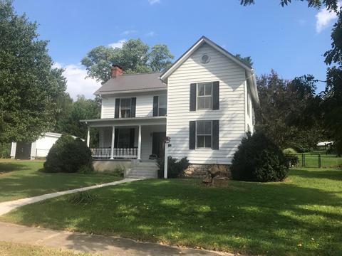 210 Boyd St, Buchanan, VA 24066 photo 3