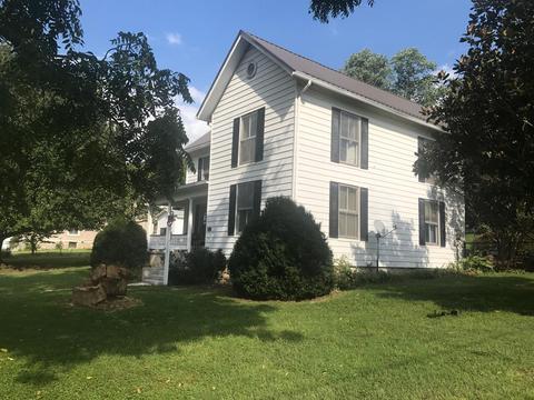 210 Boyd St, Buchanan, VA 24066 photo 4