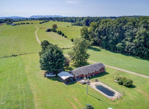 2530 Ayers Rd, Moneta, VA 24121 photo 4