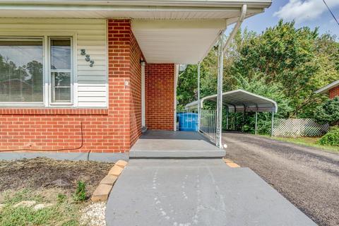 237 Cherryhill Rd NW, Roanoke, VA 24017 photo 4