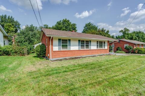 237 Cherryhill Rd NW, Roanoke, VA 24017 photo 3