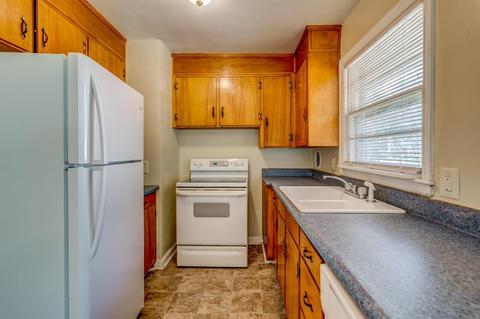 237 Cherryhill Rd NW, Roanoke, VA 24017 photo 11
