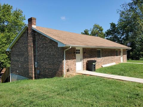 403 Boyd St, Buchanan, VA 24066 photo 1