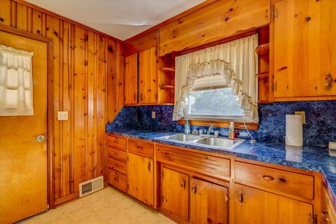 255 Saint Johns Loop, Ferrum, VA 24088 photo 8