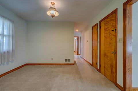 1702 Eanes Rd, Roanoke, VA 24014 photo 9