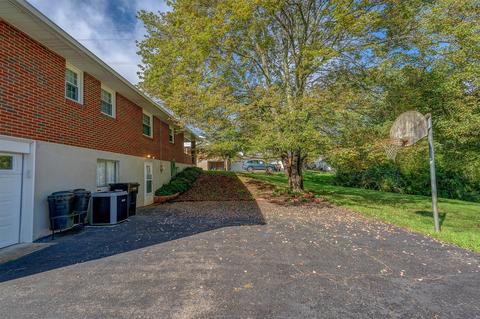 1702 Eanes Rd, Roanoke, VA 24014 photo 18