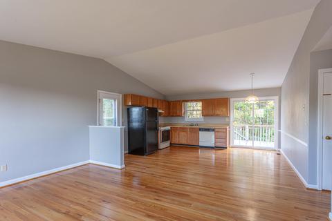 112 Crestbourne Dr, Goodview, VA 24095 photo 8