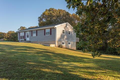 112 Crestbourne Dr, Goodview, VA 24095 photo 2
