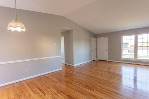 112 Crestbourne Dr, Goodview, VA 24095 photo 9