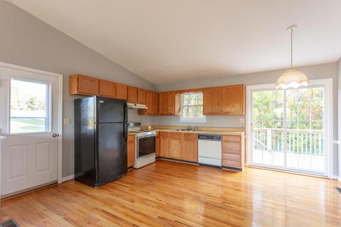 112 Crestbourne Dr, Goodview, VA 24095 photo 6