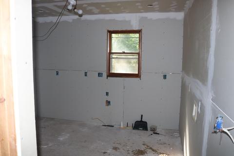 4856 Roger Loop, Pulaski, VA 24301 photo 8