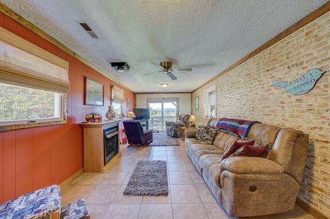863 Flowing Spring Rd, Buchanan, VA 24066 photo 9