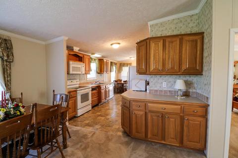 114 Maple Ln NW, Willis, VA 24380 photo 8