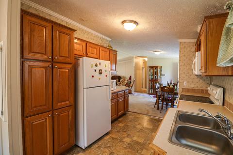 114 Maple Ln NW, Willis, VA 24380 photo 10