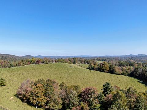 114 Maple Ln NW, Willis, VA 24380 photo 4