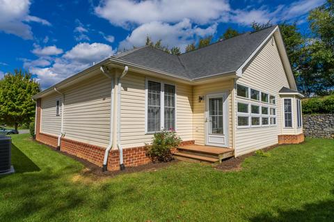 1979 Millbridge Rd, Salem, VA 24153 photo 3