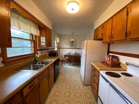459 E Fairlawn Dr, Covington, VA 24426 photo 5