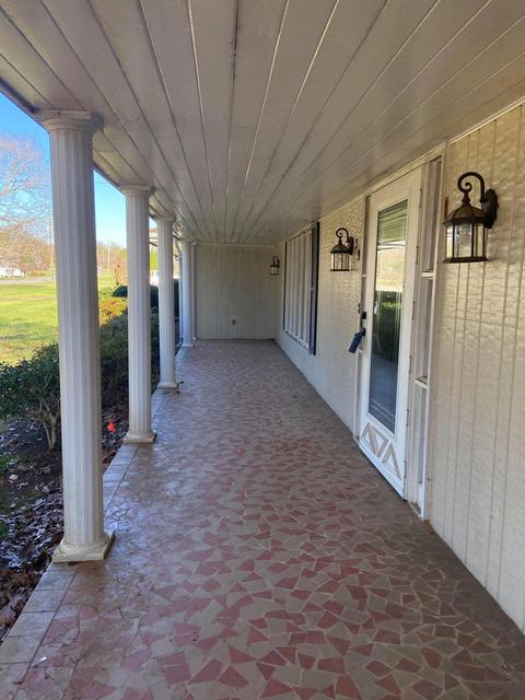 399 Devonshire Dr, Ridgeway, VA 24148 photo 6