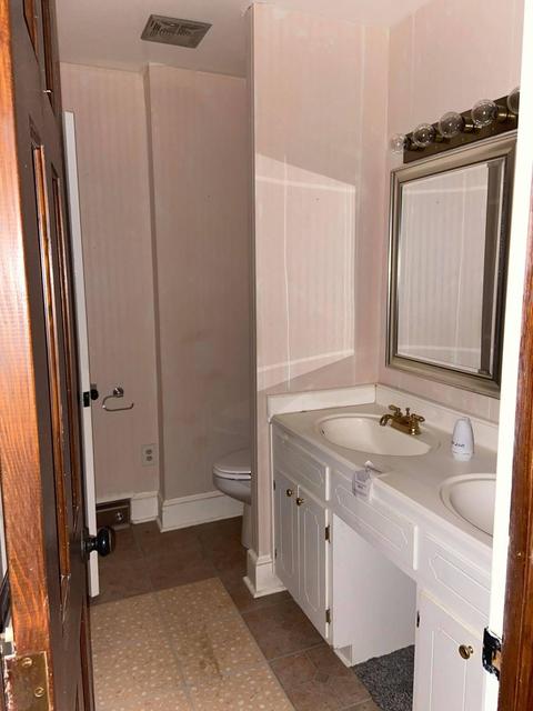 399 Devonshire Dr, Ridgeway, VA 24148 photo 5