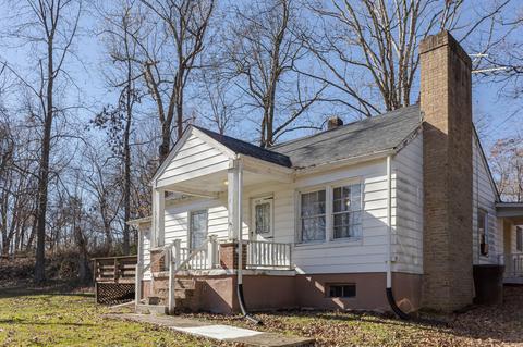 4776 Little Bear Rd, Salem, VA 24153 photo 1