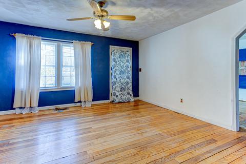 4776 Little Bear Rd, Salem, VA 24153 photo 5