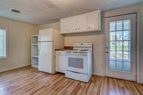 1046 Goodview Rd, Goodview, VA 24095 photo 6
