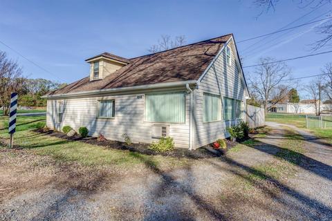 1046 Goodview Rd, Goodview, VA 24095 photo 3