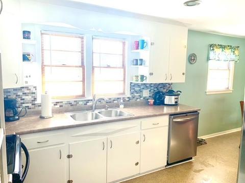 419 E Gray St, Covington, VA 24426 photo 13