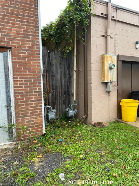 204 E Prospect St, Covington, VA 24426 photo 2