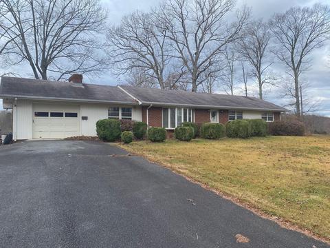 2097 Sandy Level Rd, Goodview, VA 24095 photo 1