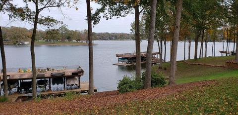 104 Windlass Pointe Dr, Moneta, VA 24121 photo 1