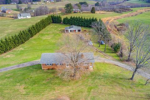 1358 Sandy Level Rd, Goodview, VA 24095 photo 3