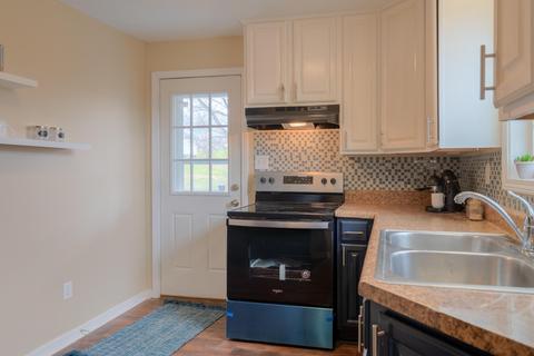 641 4th St NE, Pulaski, VA 24301 photo 7