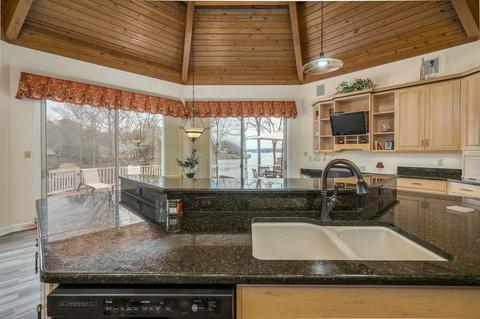 255 Cross Tower Dr, Penhook, VA 24137 photo 19