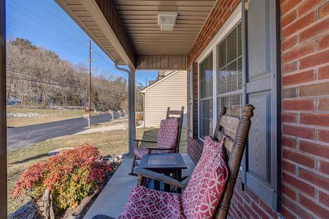 1114 Kesler Mill Rd, Salem, VA 24153 photo 3