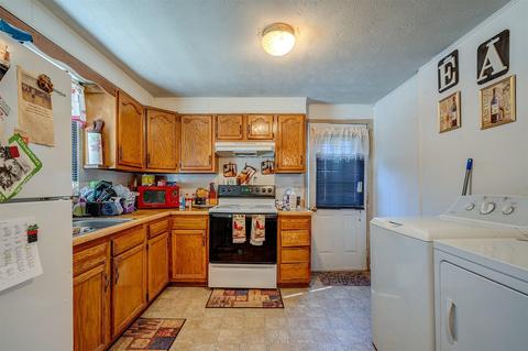 1711 Hendricks Store Rd, Moneta, VA 24121 photo 3