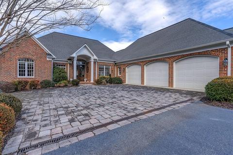 205 E Pointe Dr, Penhook, VA 24137 photo 1