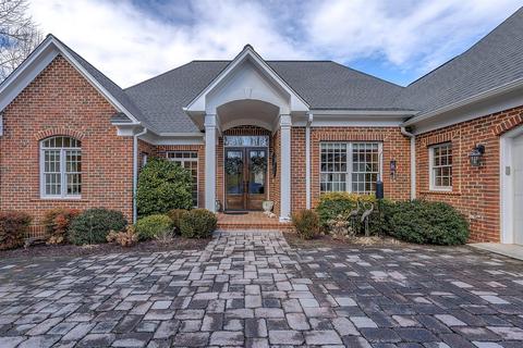 205 E Pointe Dr, Penhook, VA 24137 photo 4