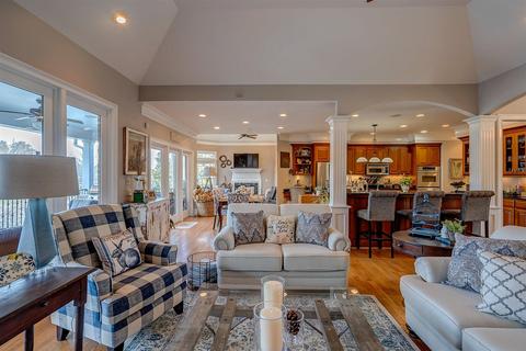 205 E Pointe Dr, Penhook, VA 24137 photo 15