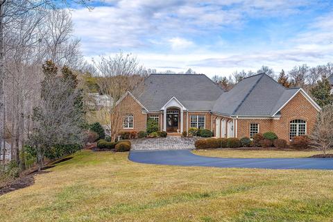 205 E Pointe Dr, Penhook, VA 24137 photo 3