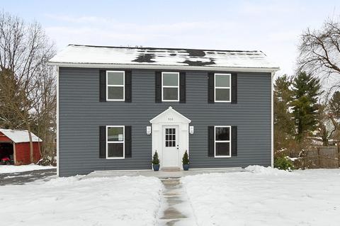 910 3rd St, Radford, VA 24141 photo 1